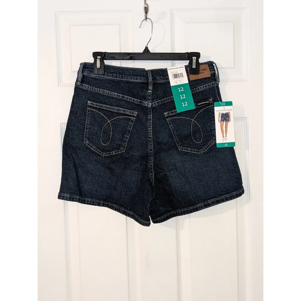 Calvin Klein High Rise‎ Denim Mom Shorts Dark Wash Classic Size 12 NWT